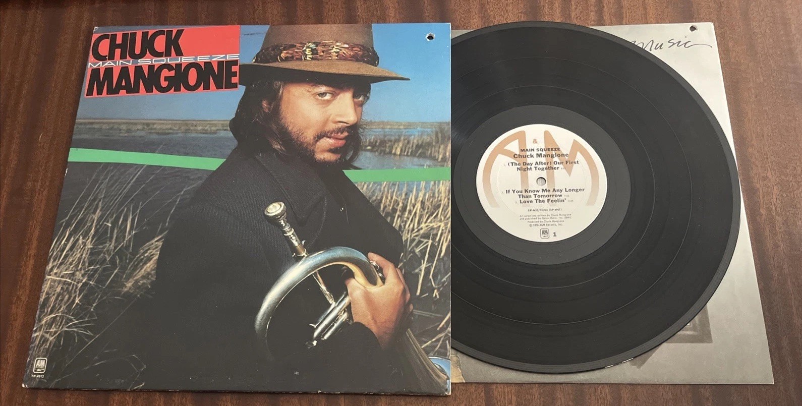 CHUCK MANGIONE – Main Squeeze (1976) – 12″ Vinyl Record LP – MINT