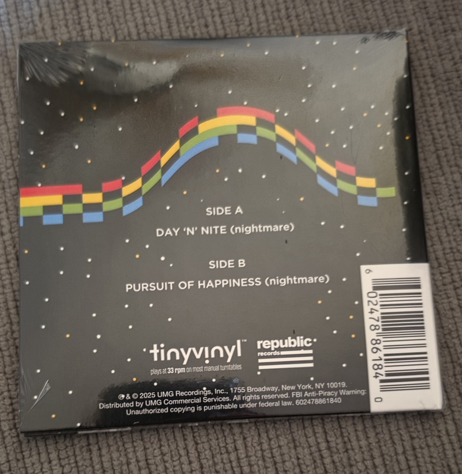 Official Tiny Vinyl Turntable w/Speaker for 4″ Vinyl + Kid Cudi