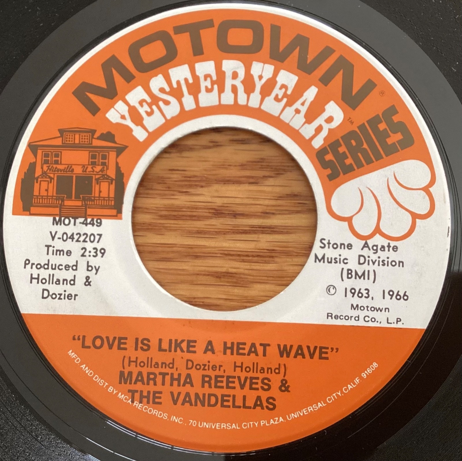 Martha Reeves & The Vandellas “Love Is Like A Heat Wave / Come” 7″ 45 rpm record