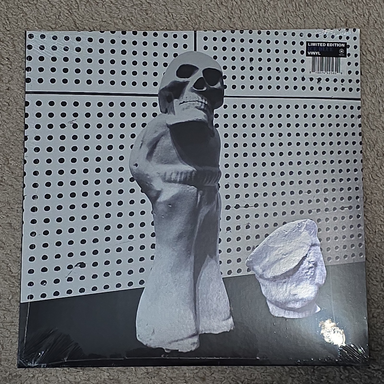 Jack White – Frozen Charlotte – Ice Blue Vinyl w/ Frozen Charlatan Chrome Cover