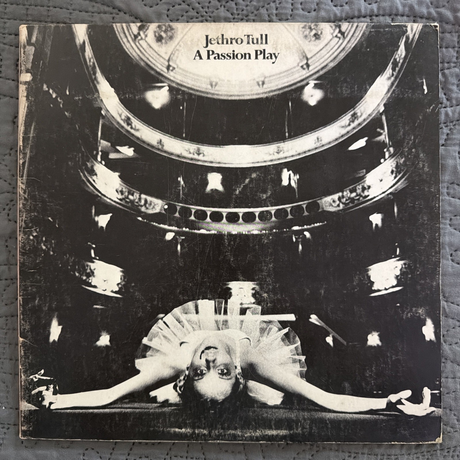 Jethro Tull – A Passion Play (Chrysalis CHR 1040) 1973 Pitman Pressing VG+/VG
