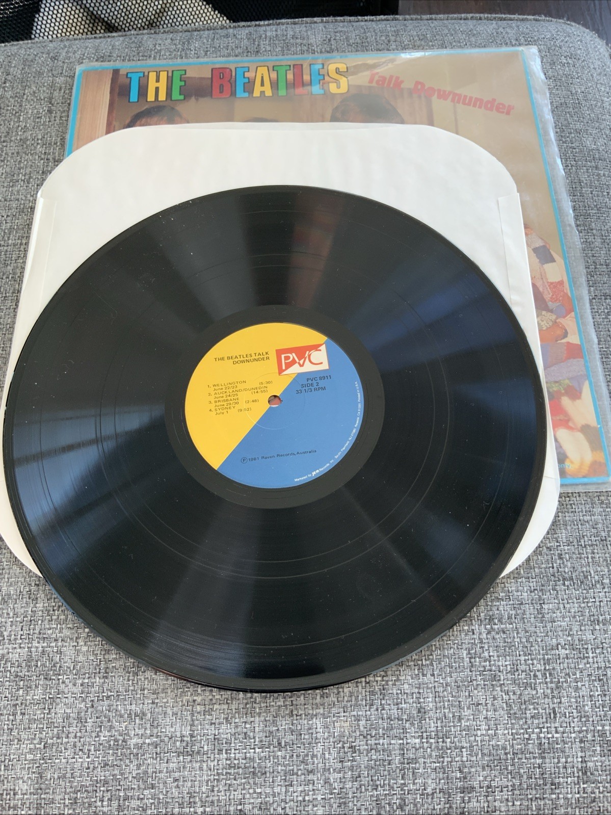 The Beatles – Talk Downunder (PVC 8911, 1981) G+ Vinyl / G+ Sleeve