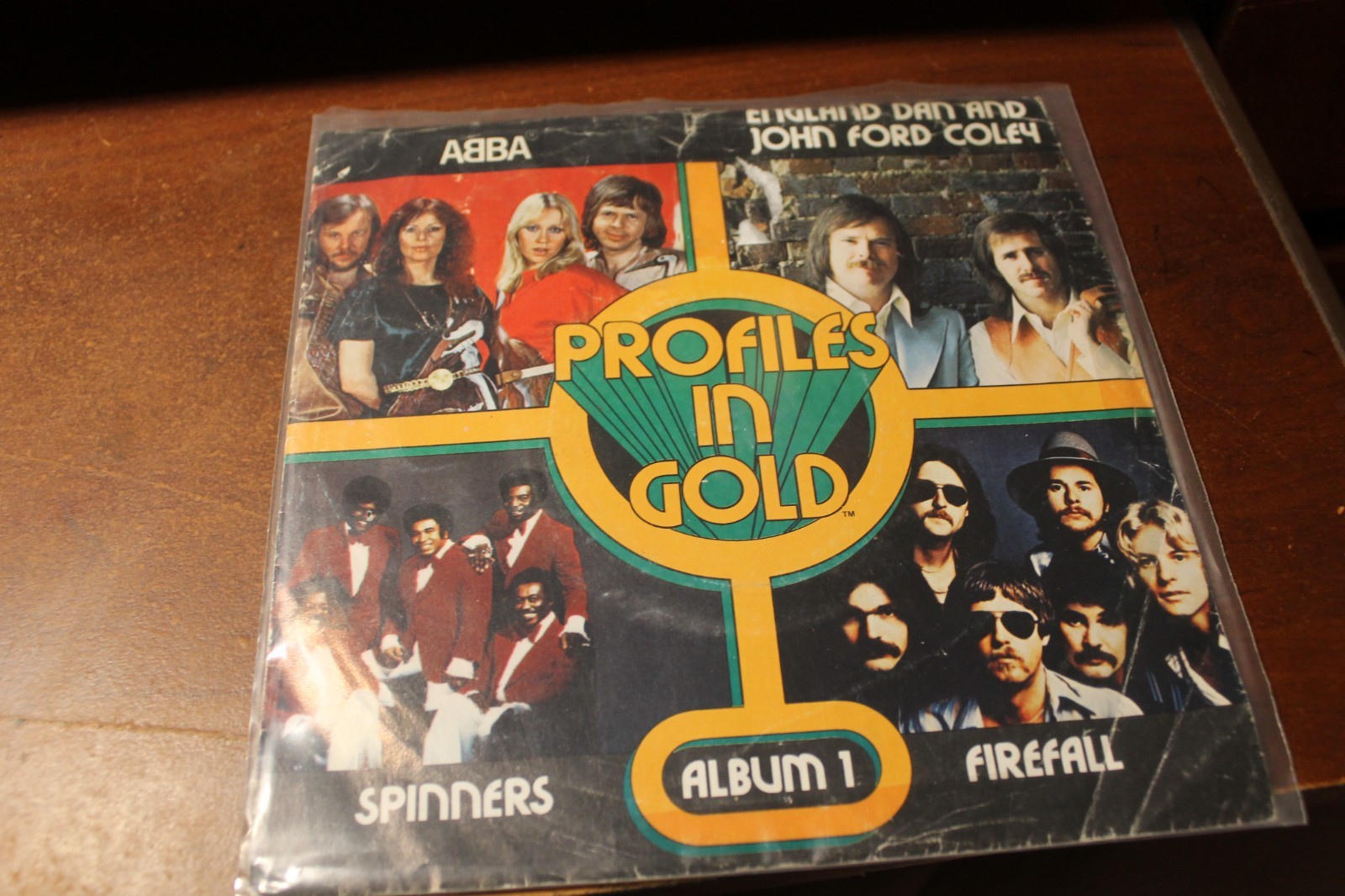 COCA-COLA BURGER KING PROFILES IN GOLD ALBUM 1 7 IN. 33 RPM VARIOUS ARTISTS RECO