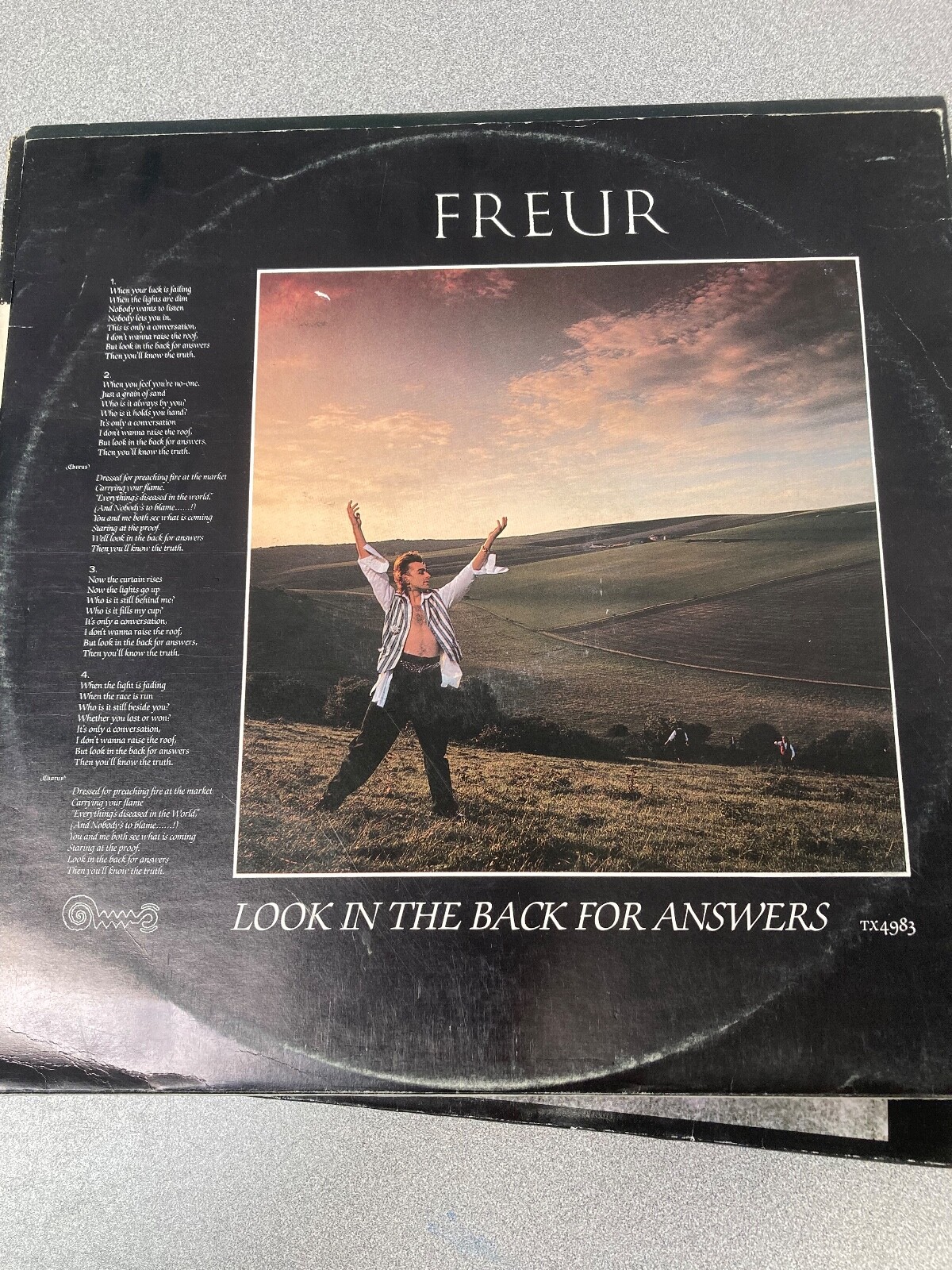 Freur – Look In The Back For Answers (EP) – vinyl EP