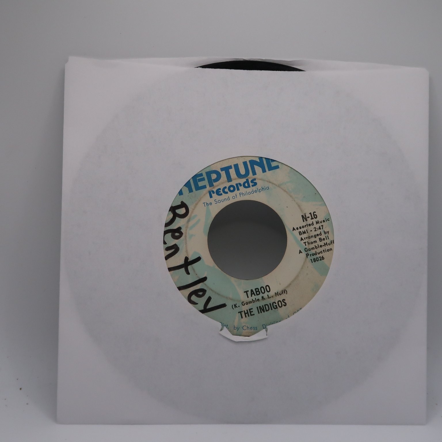 THE INDIGOS – Taboo / I Love You 7″ Single Record 1968 Neptune Soul R&B 45 RPM