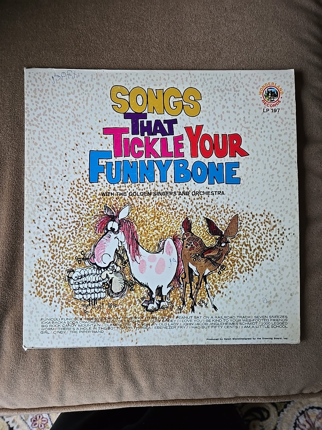 SONGS THAT TICKLE YOUR FUNNY BONE. Golden Singers Orchestra. Vintage 1974 Vinyl