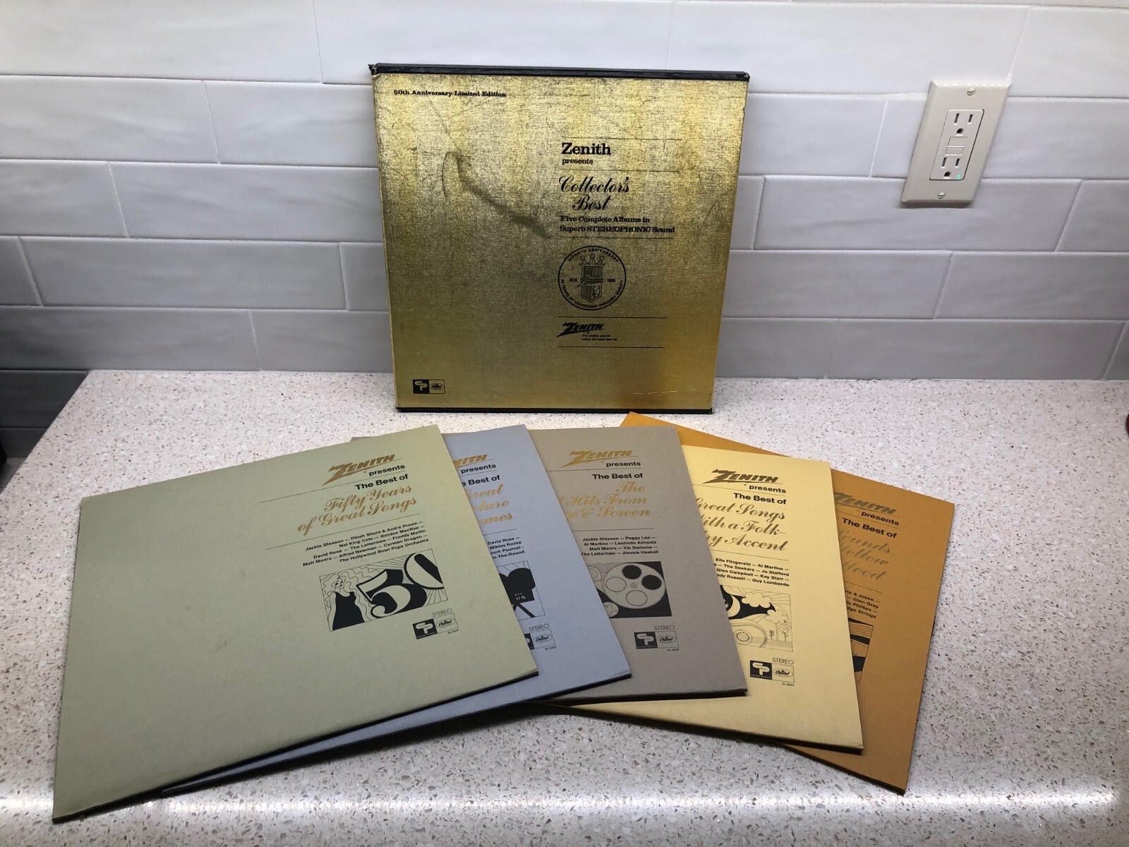 5 Vinyl Records Assorted Artists: Nat King Cole, Jackie Gleason, The Lettermen