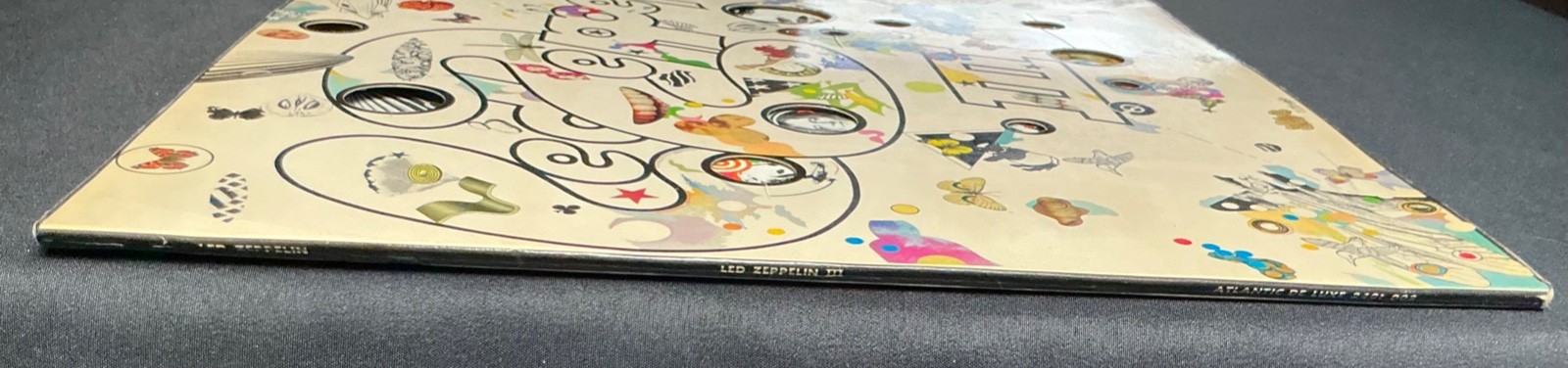 LED ZEPPELIN LED ZEPPELIN III ORIGINAL UK RED/PLUM A5/B7 “CELEBRATION” No “PG”