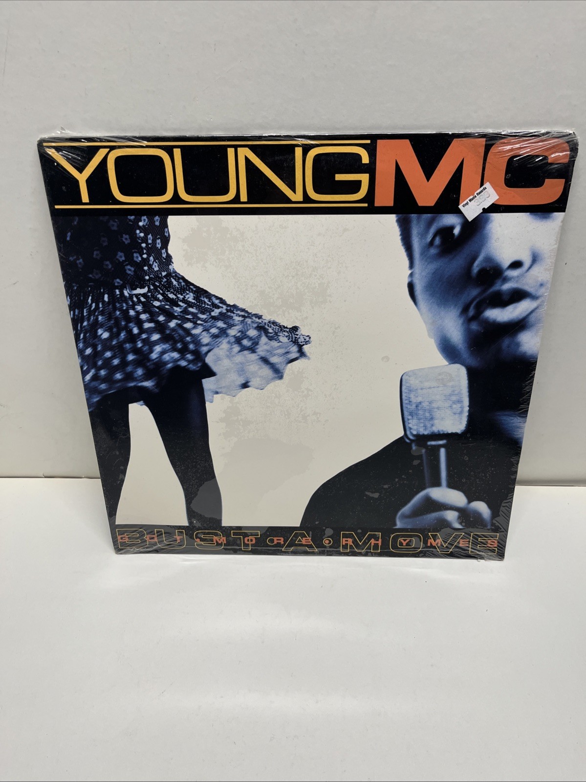 YOUNG MC BUST A MOVE / GOT MORE RHYMES 12″ DV 1005 FACTORY SEALED.