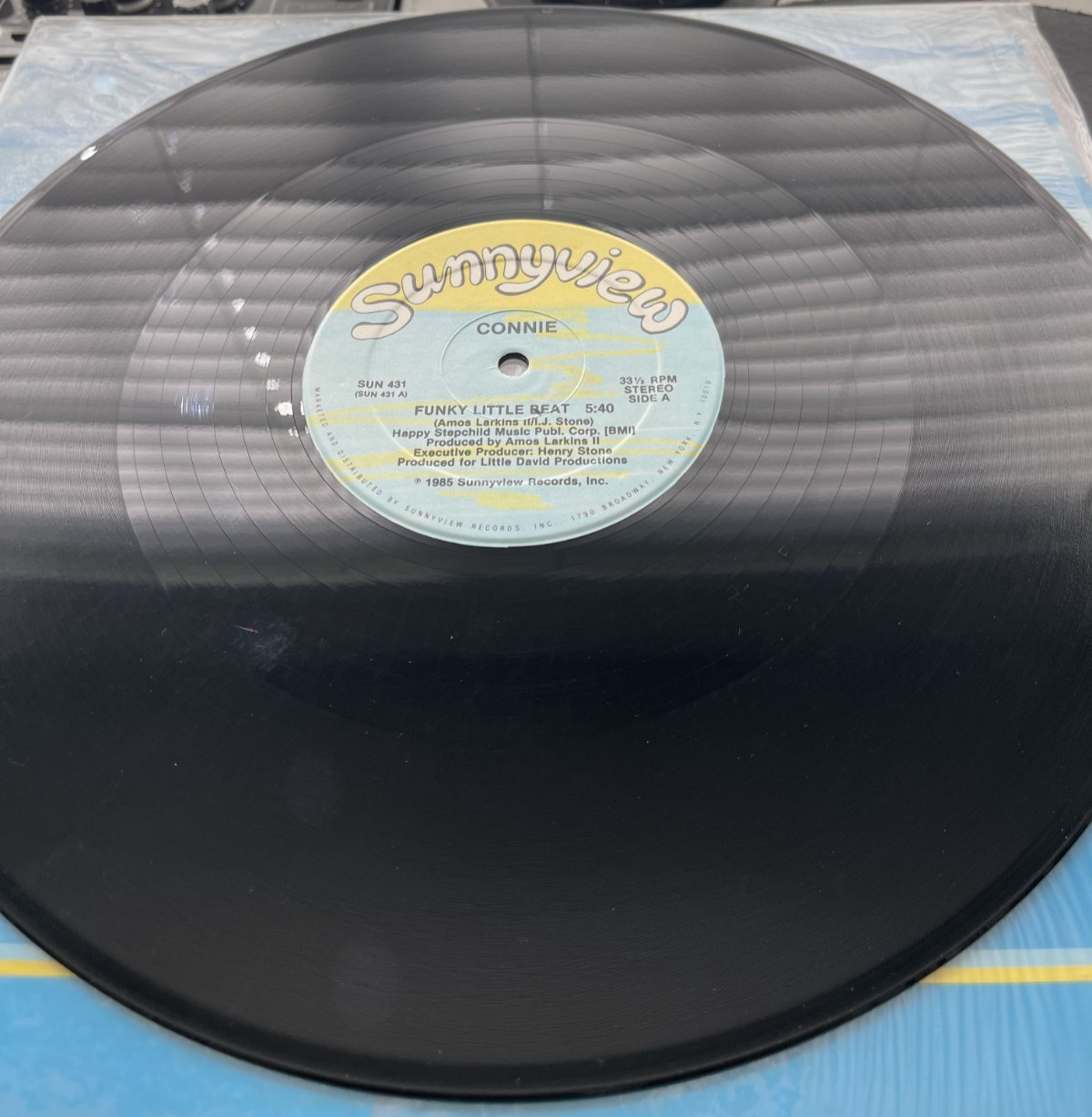 Connie – Funky Little Beat OG 1985 Press 12″ in OG Cover VG+/VG LN