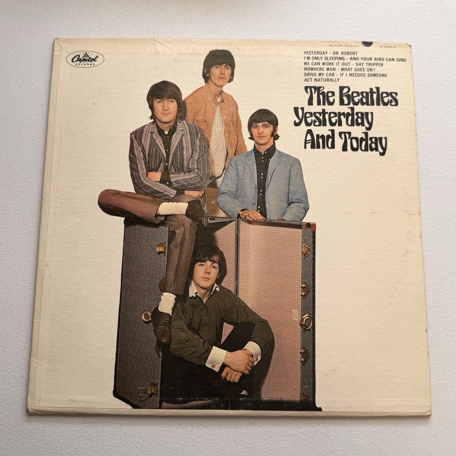 THE BEATLES Yesterday And Today 1966 Mono Vinyl LP T-2553..VG