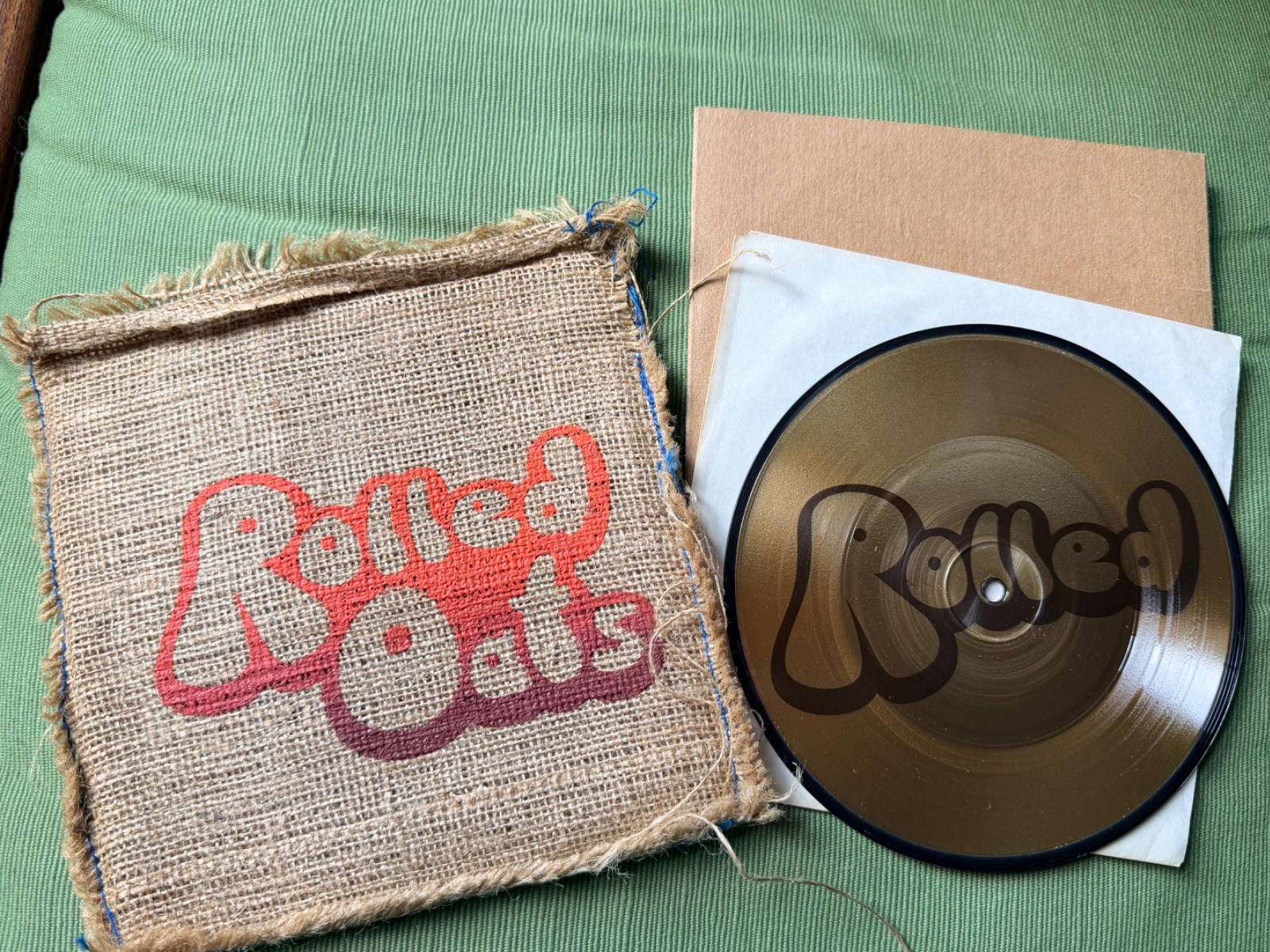 LEMON JELLY – ROLLED/OATS – UK – 7″ SINGLE – 2003 – GOLD VINYL HESSIAN BAG – LTD