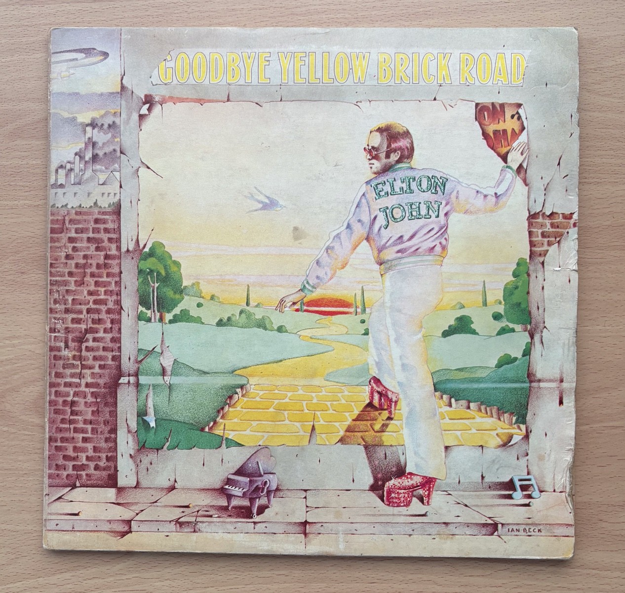 ELTON JOHN – ‘Goodbye Yellow Brick Road’, 12″ Vinyl Gatefold Double LP, 1973