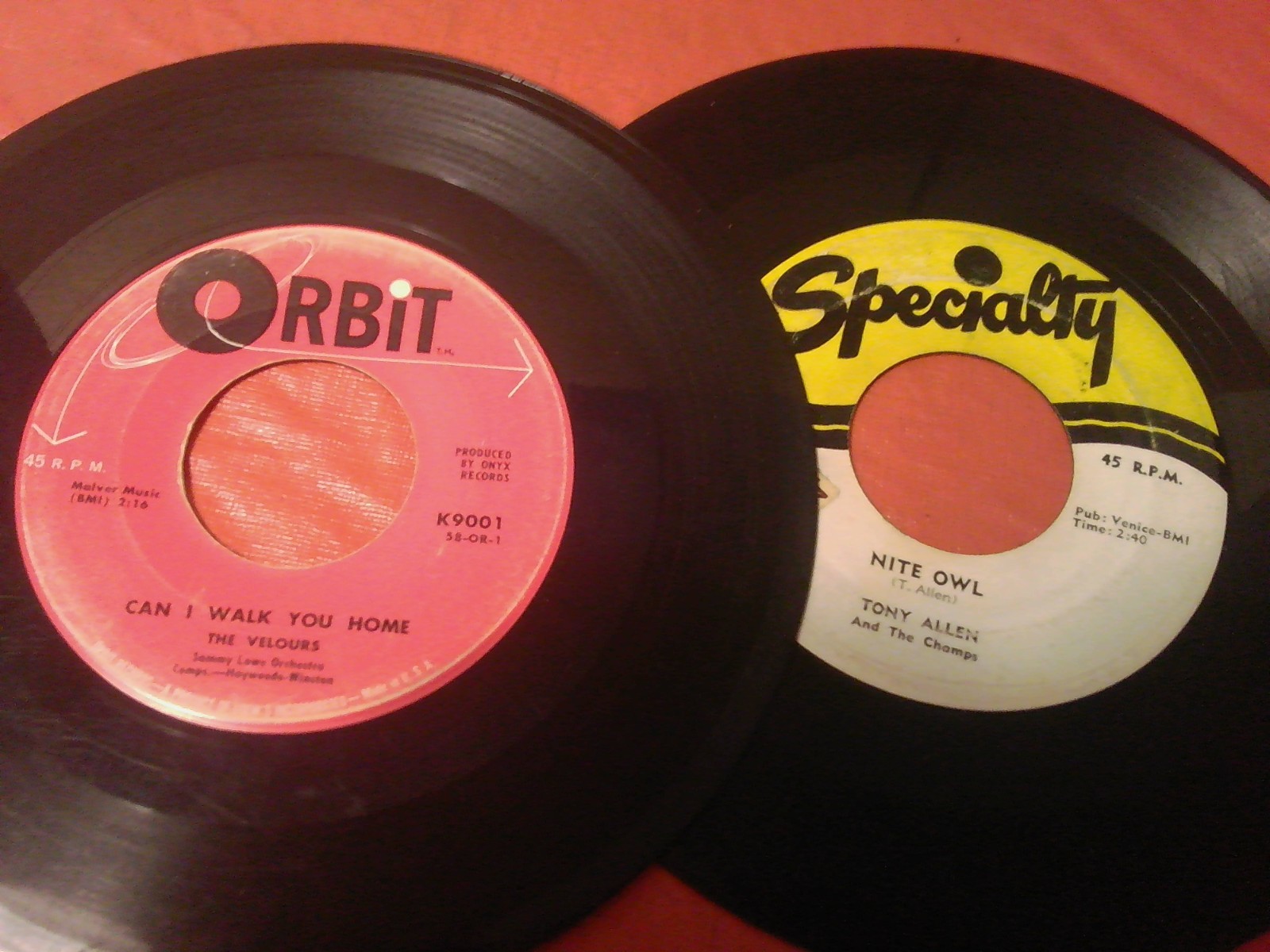 Faux Snakeskin 45 RPM CASE & (50) 1950’s-60’s Doo Wop R & B 45’s See Photos
