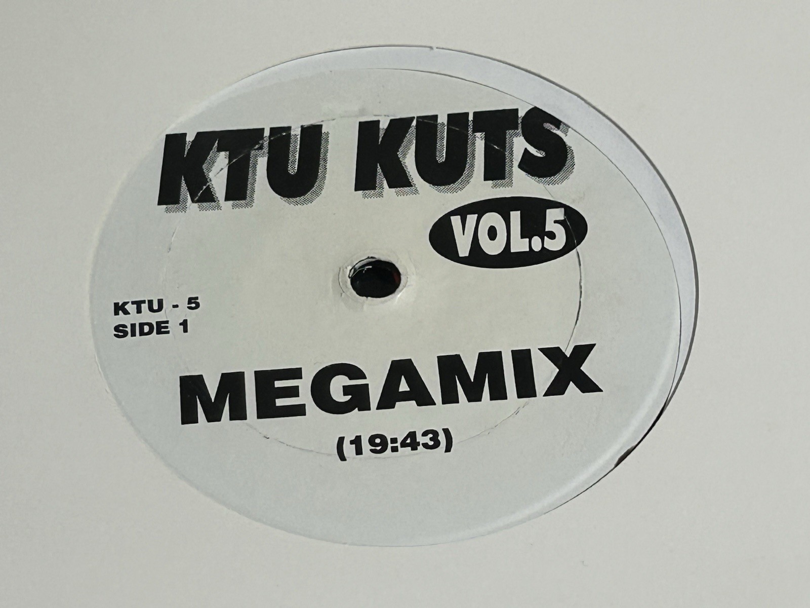 KTU KUTS 12″ MEGAMIX / I LIKE IT LIKE THAT / FUGEES KILLING ME SOFTLY