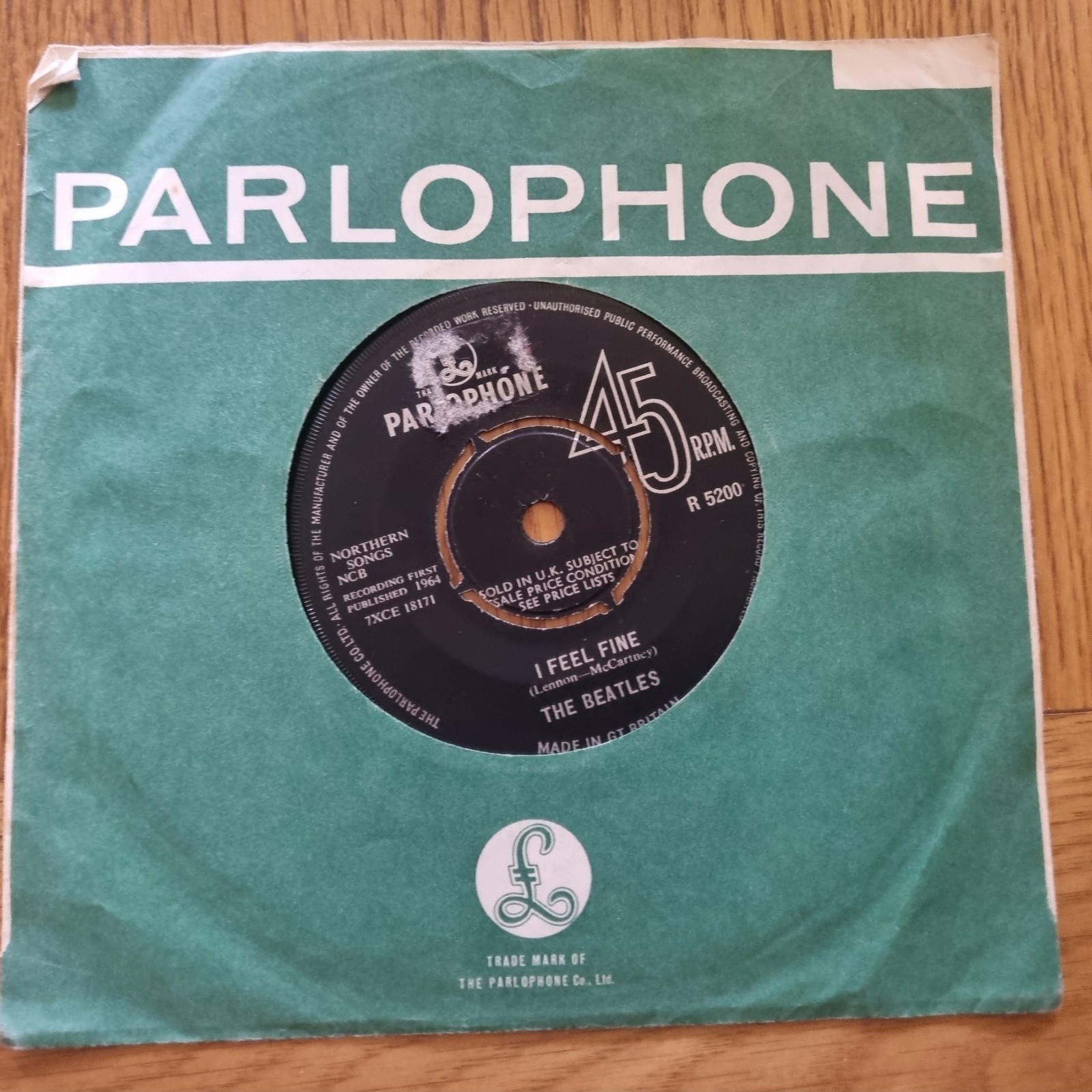 THE BEATLES – I Feel Fine Parlophone Records 7″ 1964 First UK Pressing