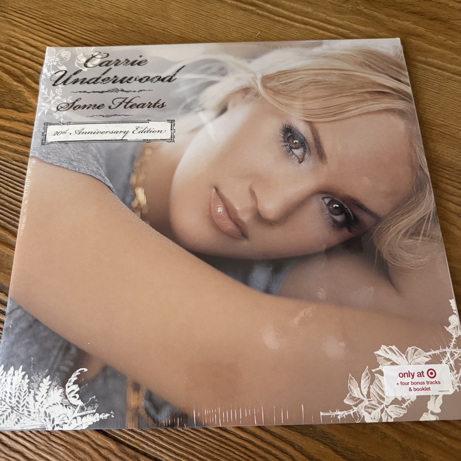 Carrie Underwood ‘Some Hearts: 20th Anniversary Edition’ (2LP Vinyl) +4 Bonuses!
