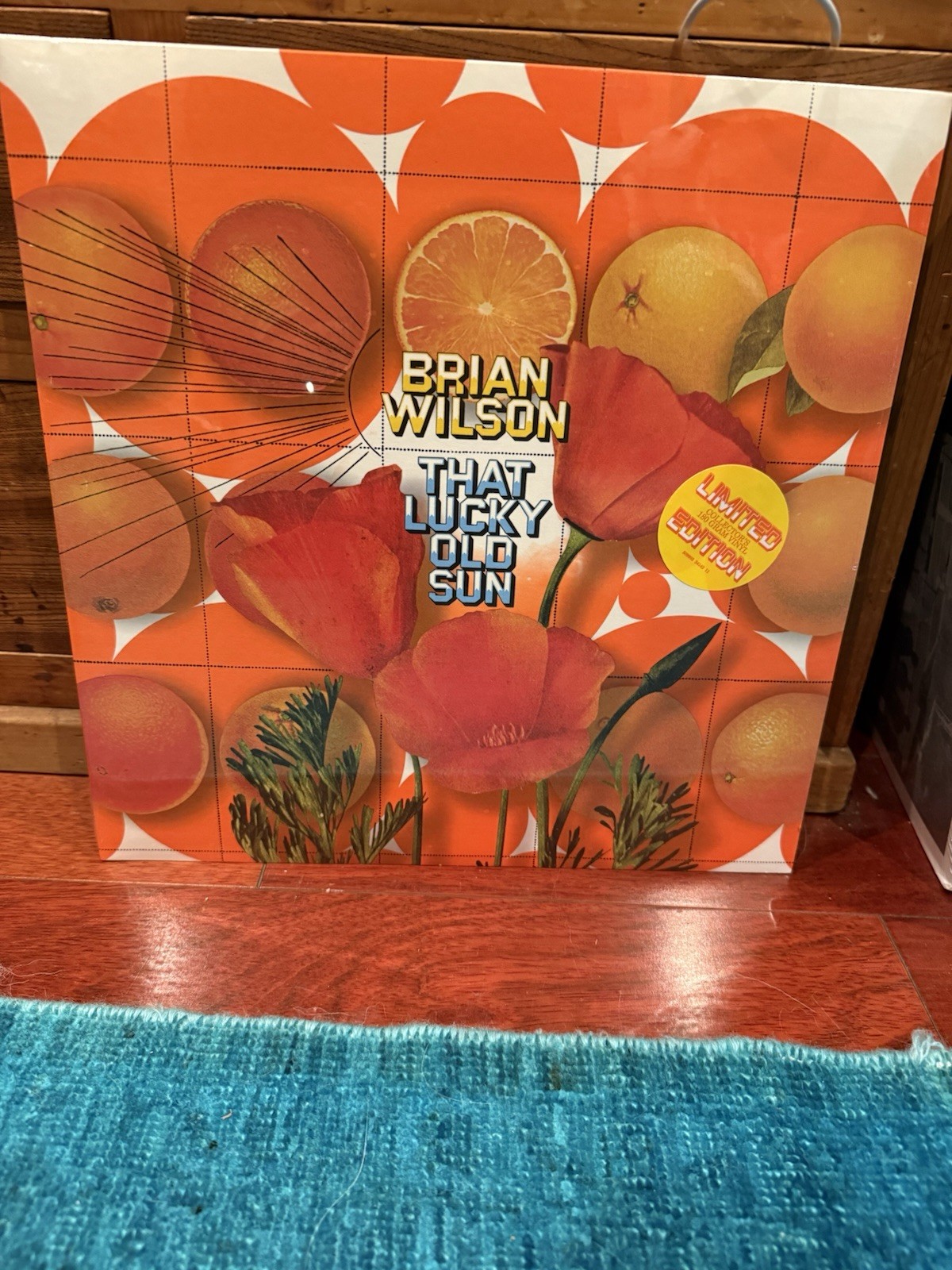 That Lucky Old Sun by Brian Wilson (Record, 2008) Plus brand new BW keychain!