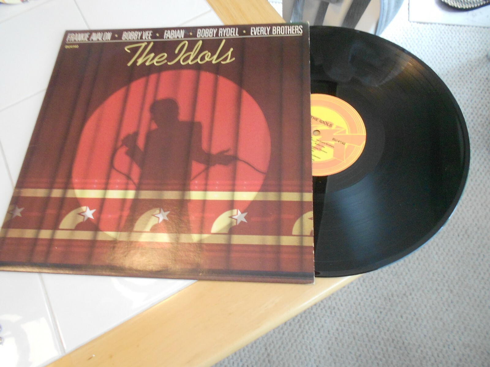 THE IDOLS 1981 LP ASSORTED ARTISTS VG++ CONDITION FABIAN-RYDELL-VALENS ETC.