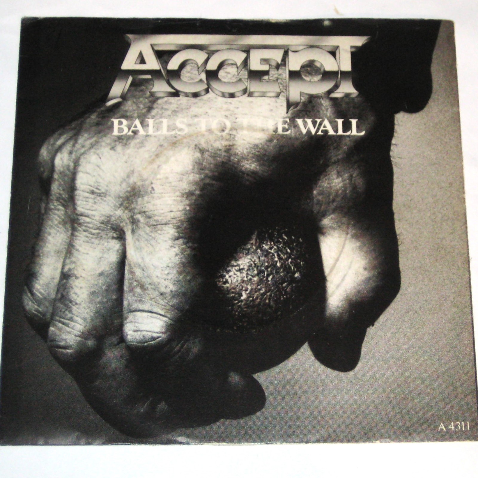 ACCEPT Balls To The Ball 7″ UK Portrait 45 1984 Vinyl 84 U.D.O. UDO Epic