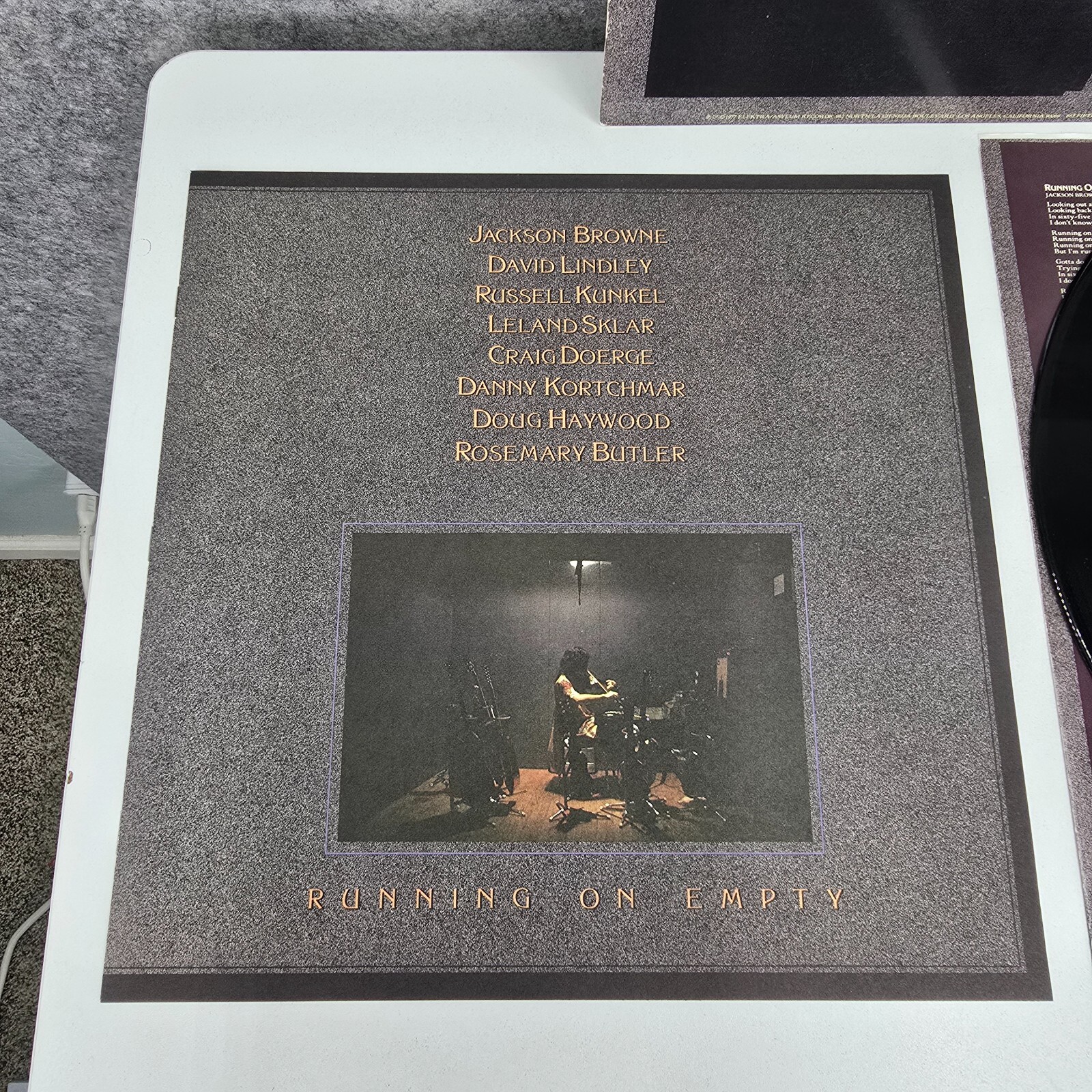 Jackson Browne – Running On Empty – 1977 – 12″ Vinyl Record LP – EX