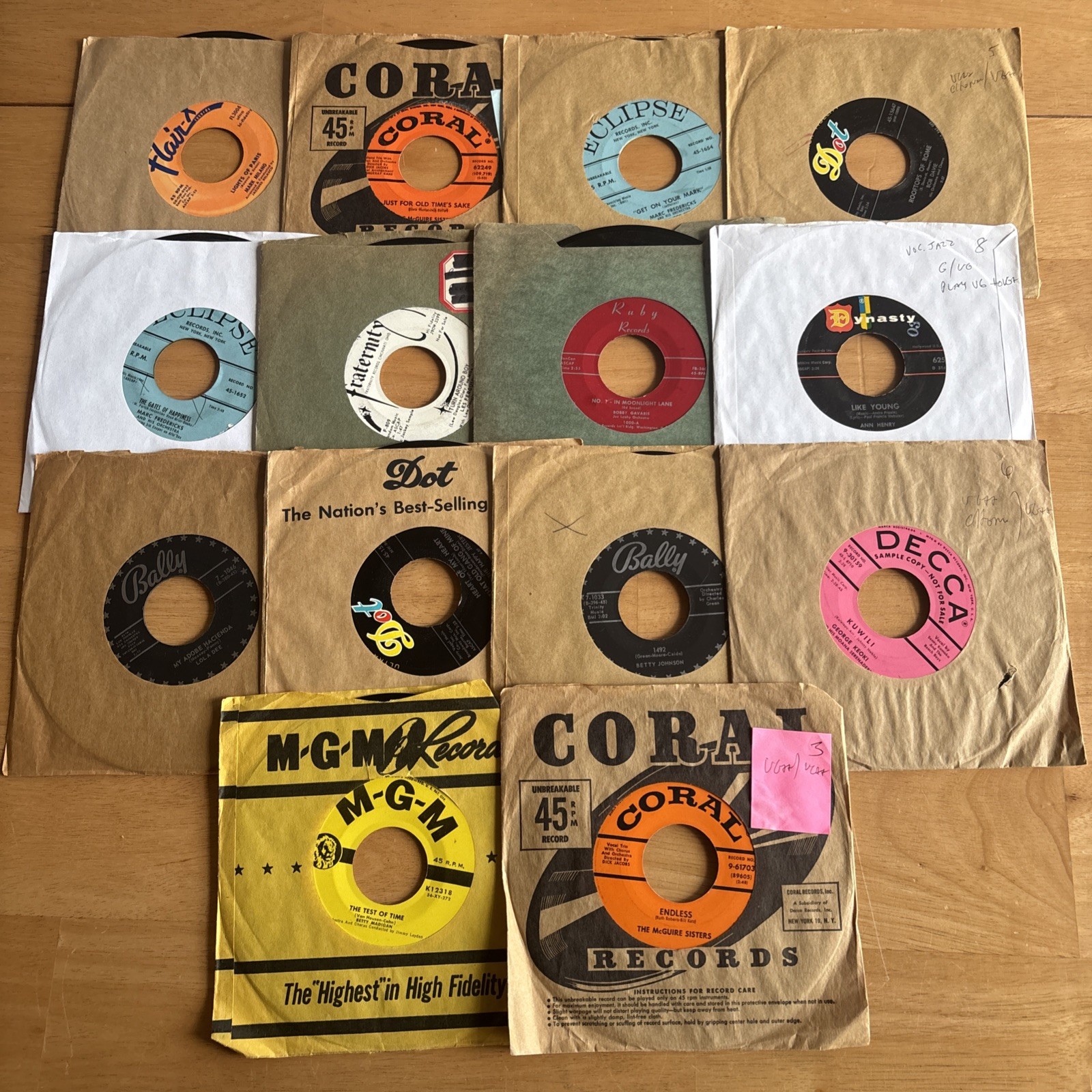 Lot Of 30 Pop Vocal And Jazz Vocal 45s Most Are Excellent