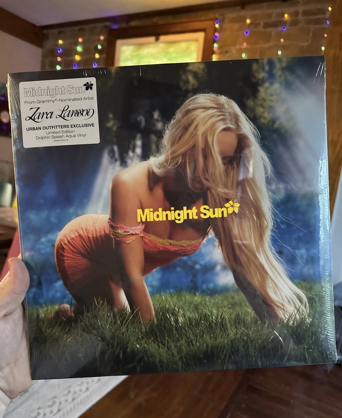 Zara Larsson – Midnight Sun UO Pride Exclusive Dolphin Splash Aqua Vinyl LP NEW