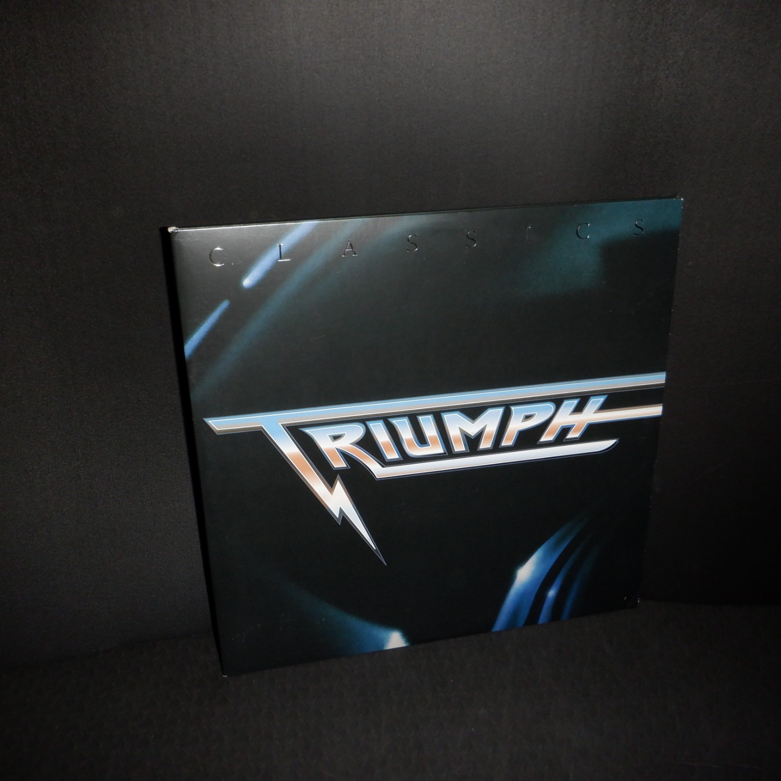 TRIUMPH vinyl LP CLASSICS 2LP 2019 Round Hill SILVER vinyl FREE NEW SLIPMAT!