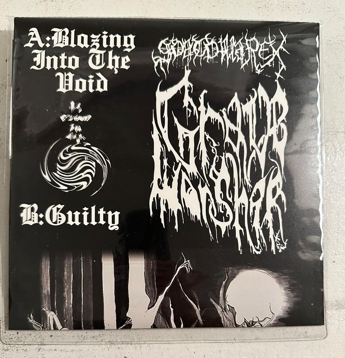 GRAVE WORSHIP – BLAZING INTO THE VOID / GUILTY – VINYL EP 7″ BLACK – NEW – L2