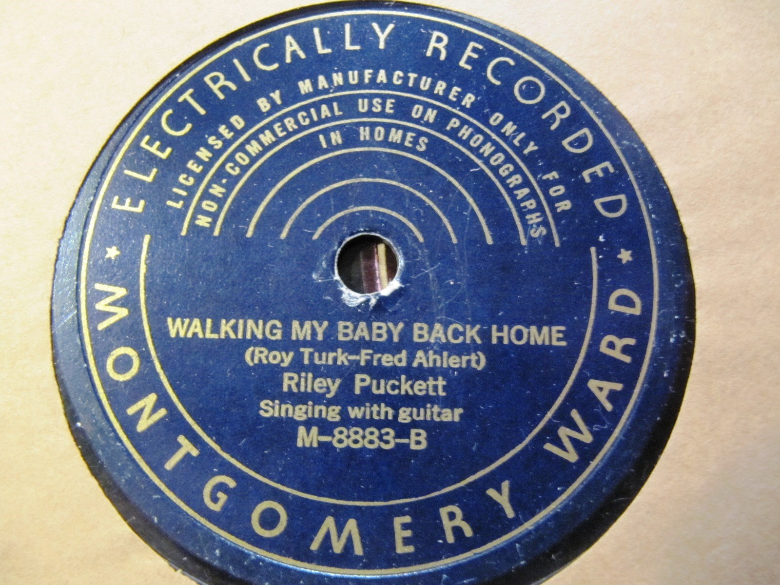 1940 RILEY PUCKETT Southern Folk Walking my Baby Back Home/ MA! BLUEBIRD 8578