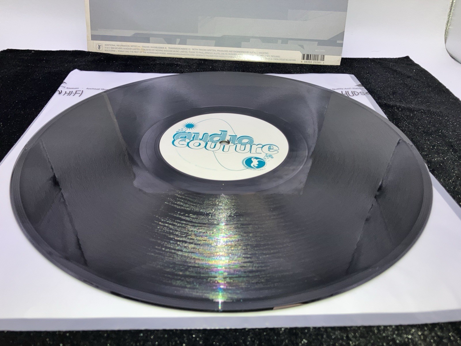 K – Invisible / Transmission Audio Couture 45 RPM Pantone 8481 1999