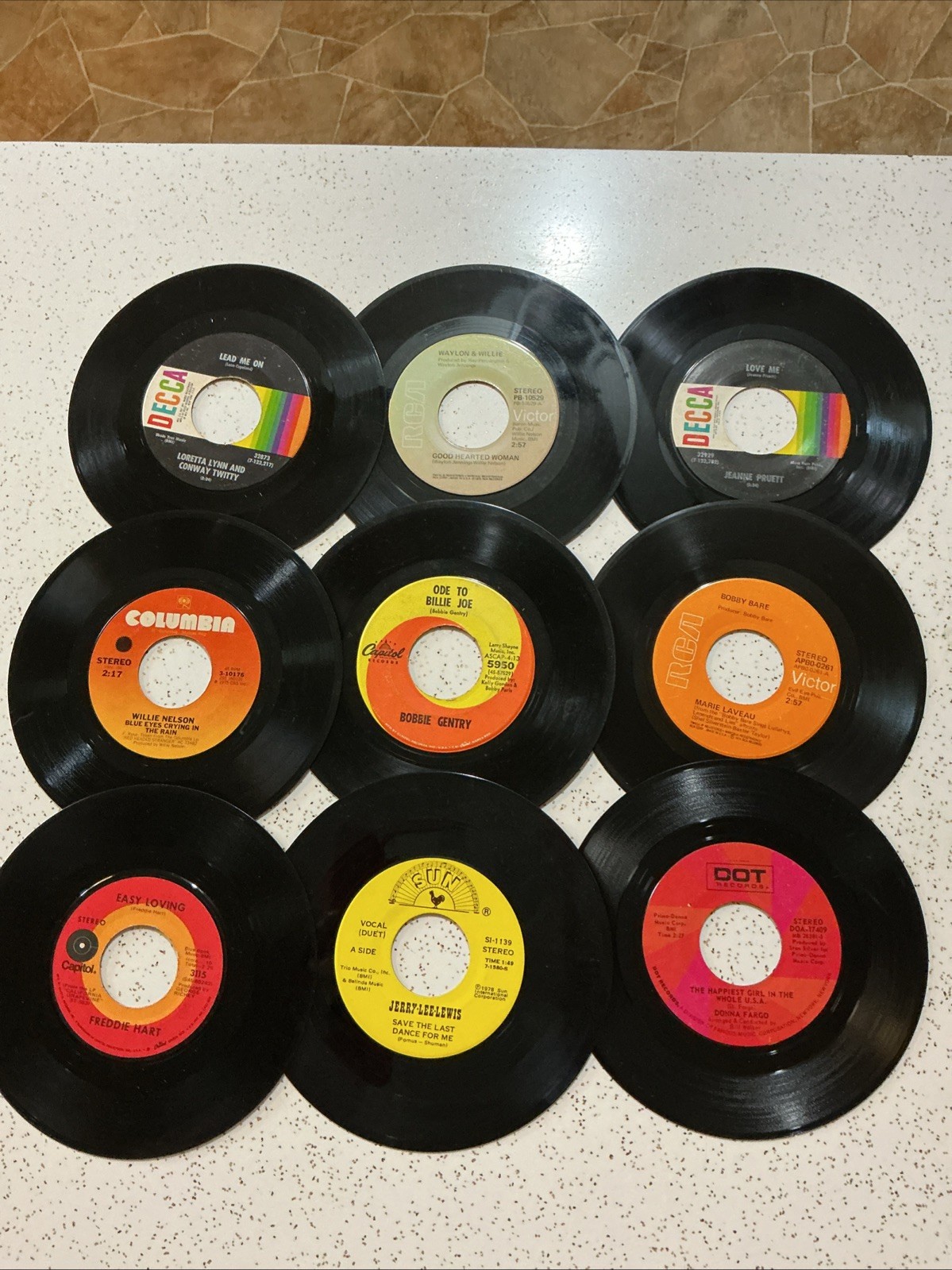 LOT OF 26 45rpm records – 1950s/1960s/70s Country Pop and Rock Hits