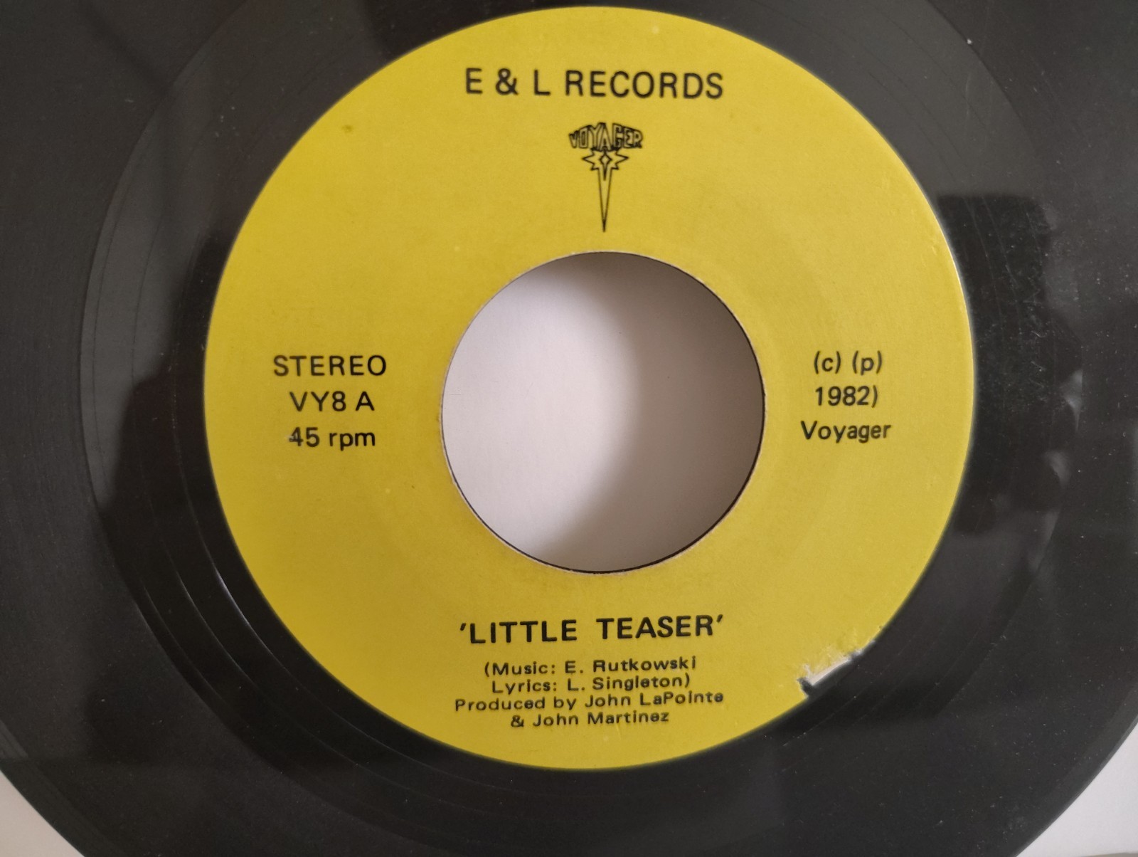 VOYAGER – “LITTLE TEASER – MARY ANN” / E & L RECORDS 1982
