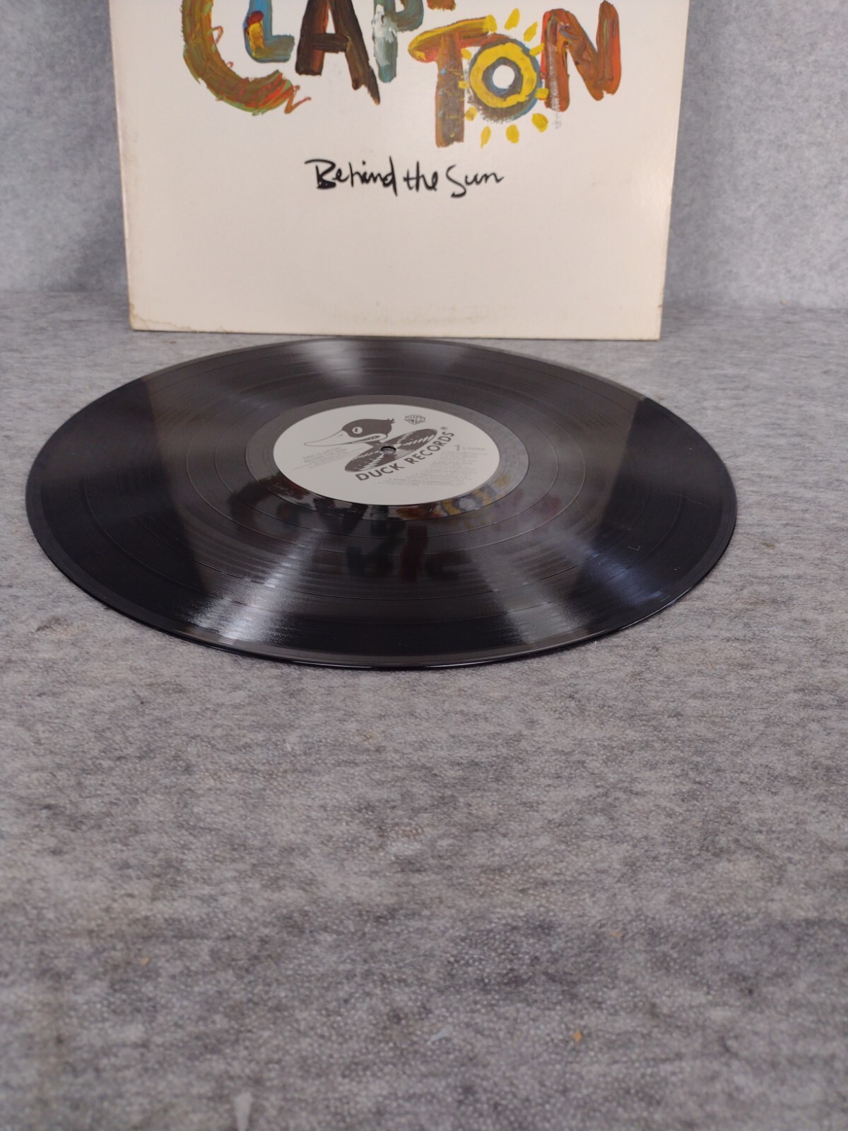 Vinyl LP 1985 Eric Clapton – Behind The Sun Duck Records (2) – 9 25166-1