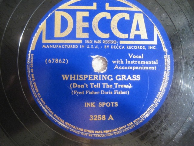 INK SPOTS “WHISPERING GRASS” / Maybe DECCA 10″ 1940 VG+ With Sleeve