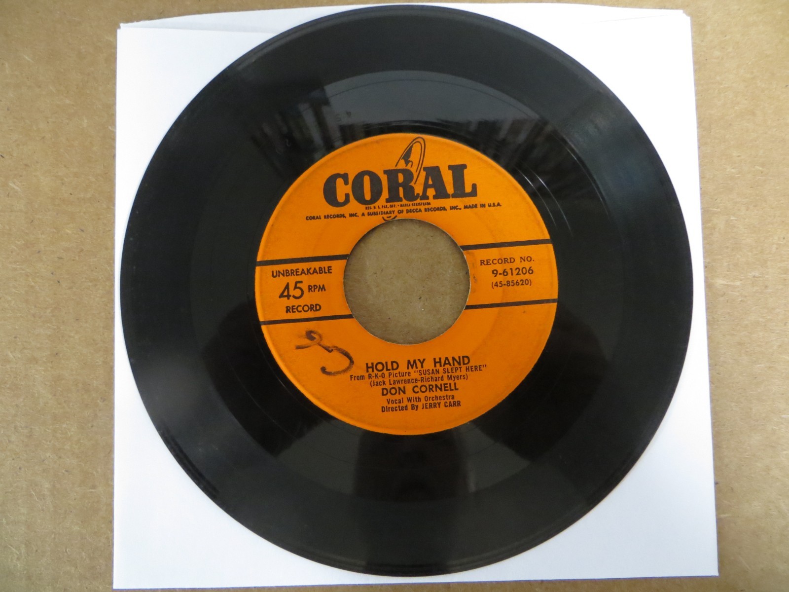 Don Cornell – Hold My Hand / I’m Blessed – 1954 – Coral 9-61206 7″ Single G+