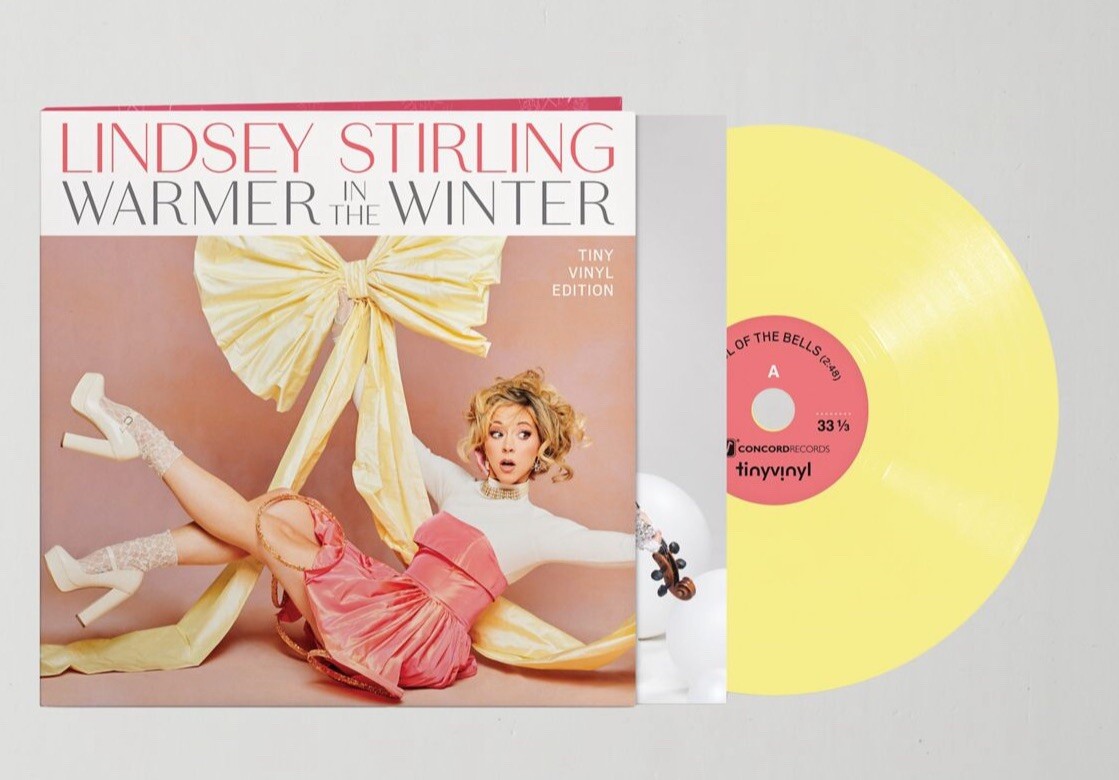 LINDSEY STIRLING & SABRINA CARPENTER – Warmer In The Winter 4″ Single IN HAND