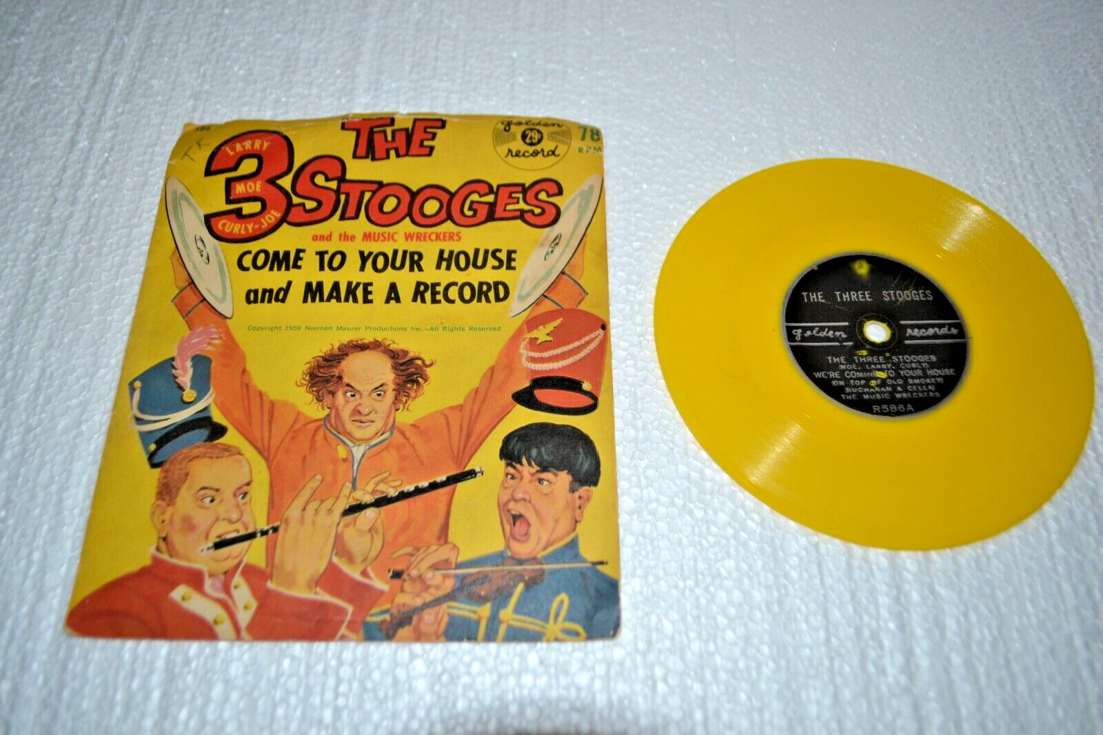 The Three Stooges Come to Your House 1959 Yellow Vinyl 78 record & sleeve