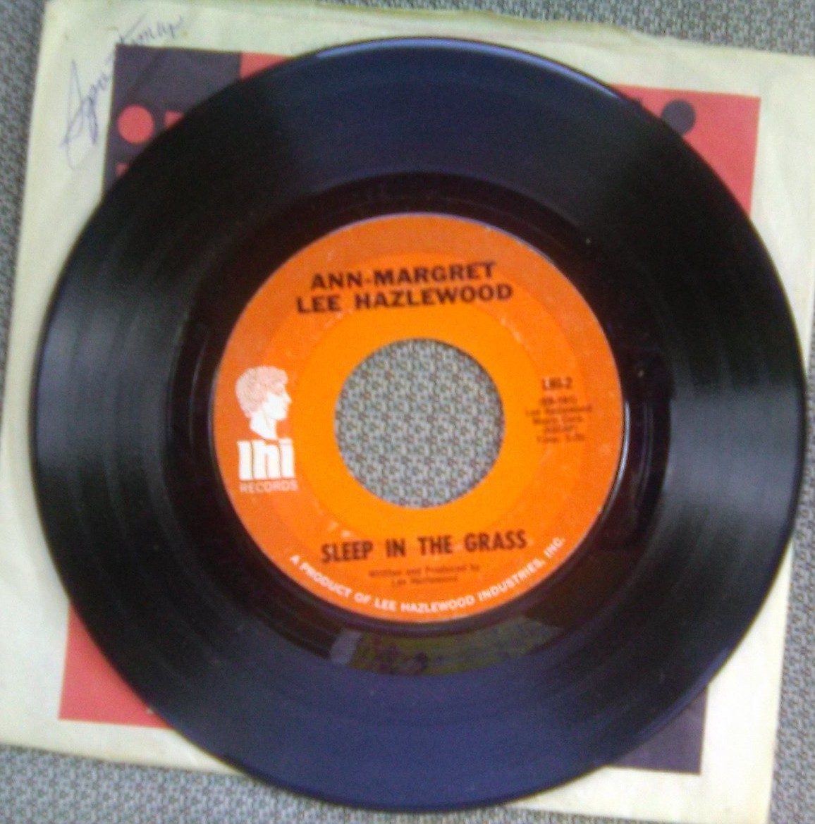 ANN-MARGRET & LEE HAZLEWOOD Sleep in the Grass b/w Chico LHI Records 1969