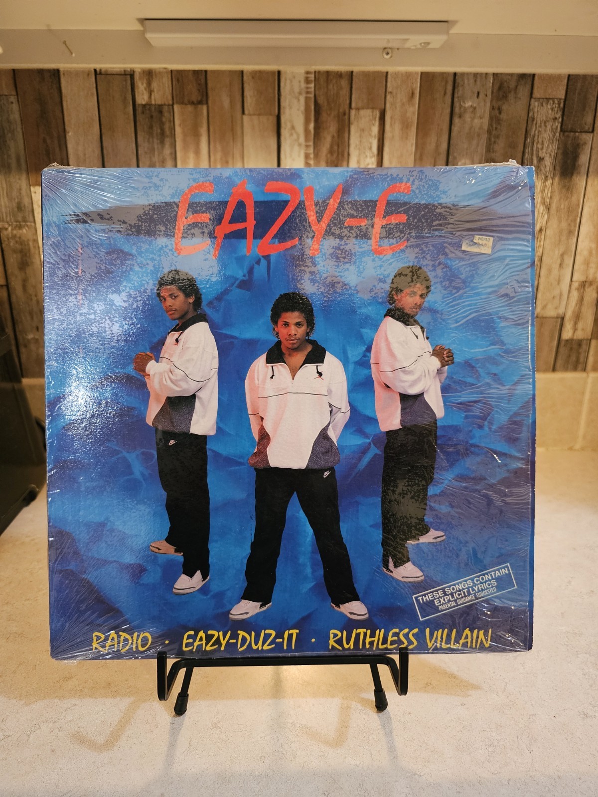NWA Vtg 1988 EAZY-E Vinyl EAZY-DUZ-IT 12″ EP SIngle RUTHLESS Record OG NEAR MINT