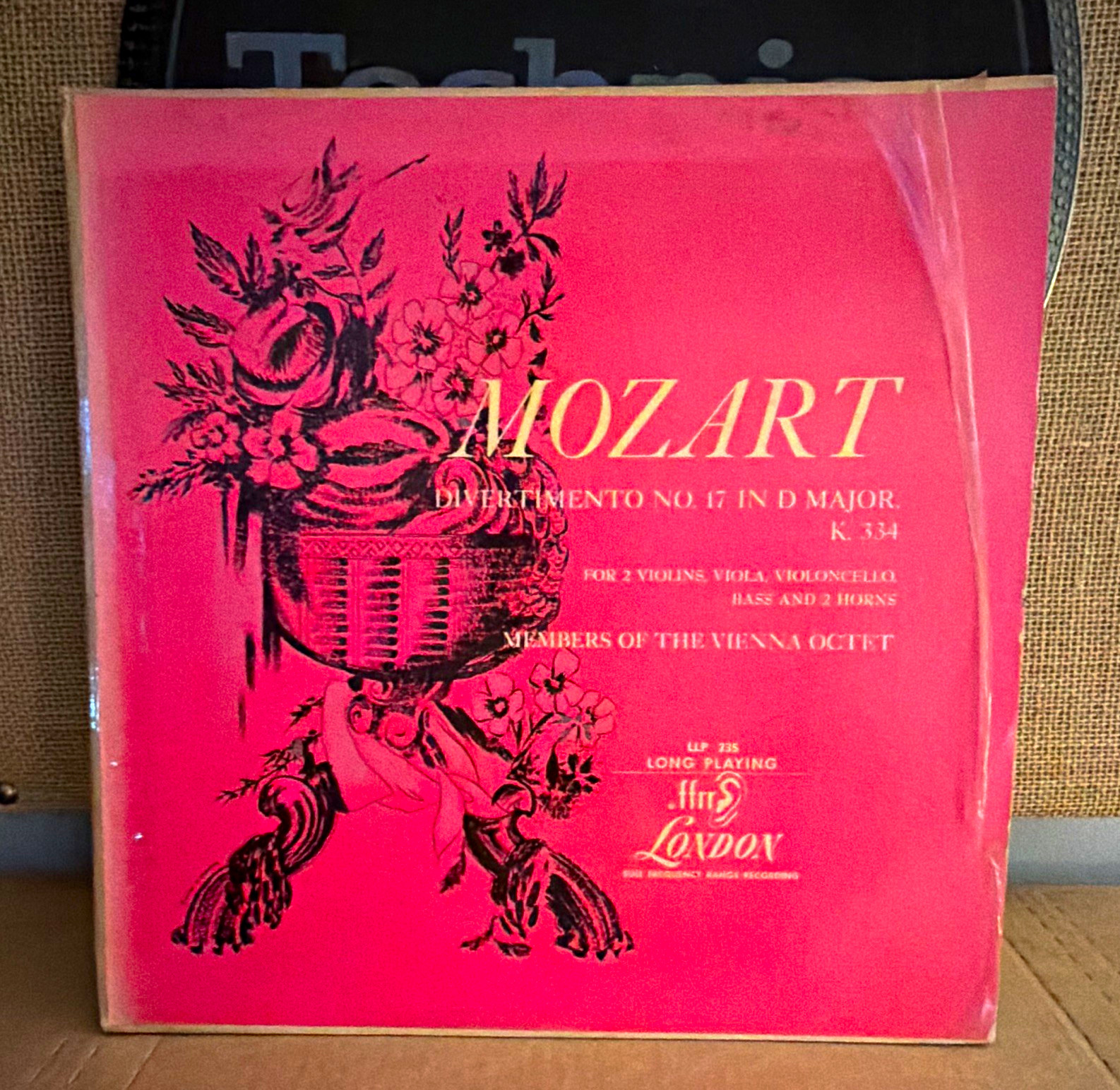London Mozart Divertimento No. 17 in D Major K.334 LP 12″ Vinyl 33 RPM LL.235