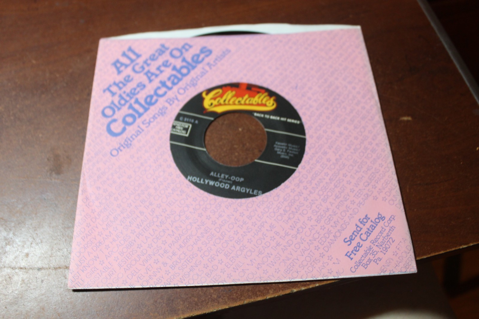 THE HOLLYWOOD ARGYLES ALLEY-OOP / THE CASTAWAYS LIAR LIAR 45 RPM RECORD
