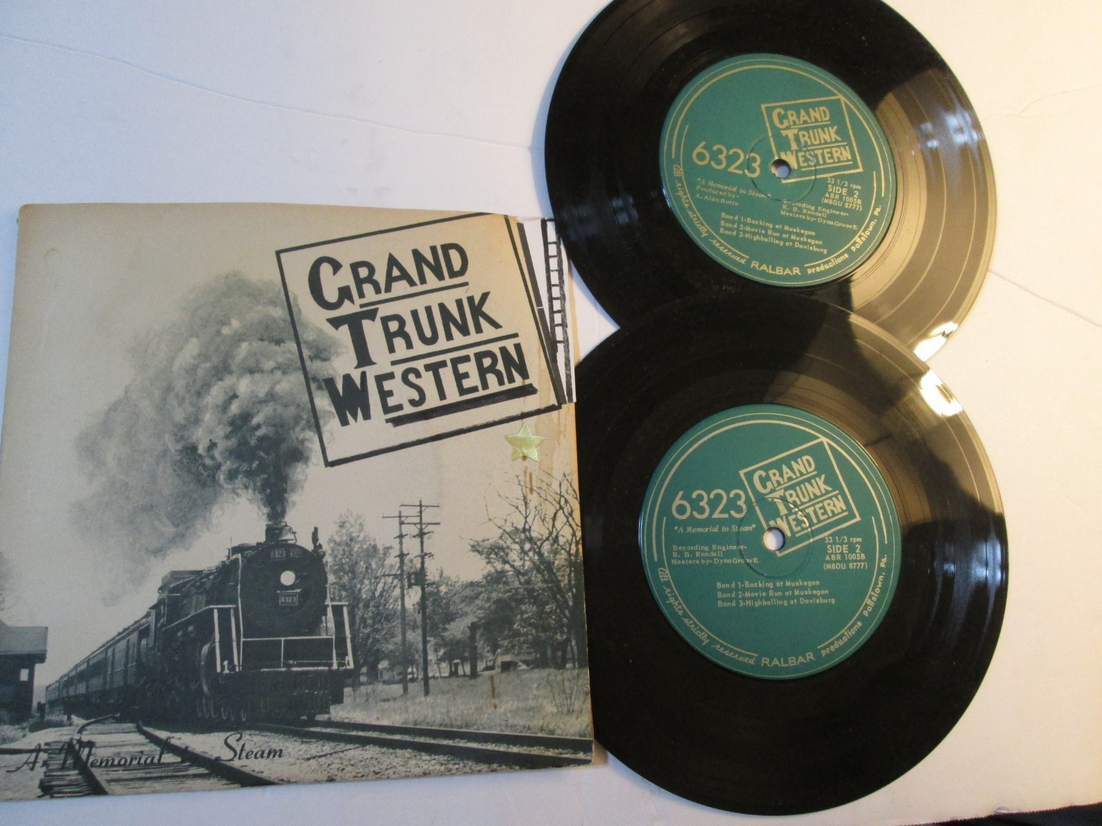 STEAM LOCOMOTIVE GRAND TRUNK WESTERN 6323 7″ 33 1/3 RPM 2 RECORDS RAILROAD SOUND