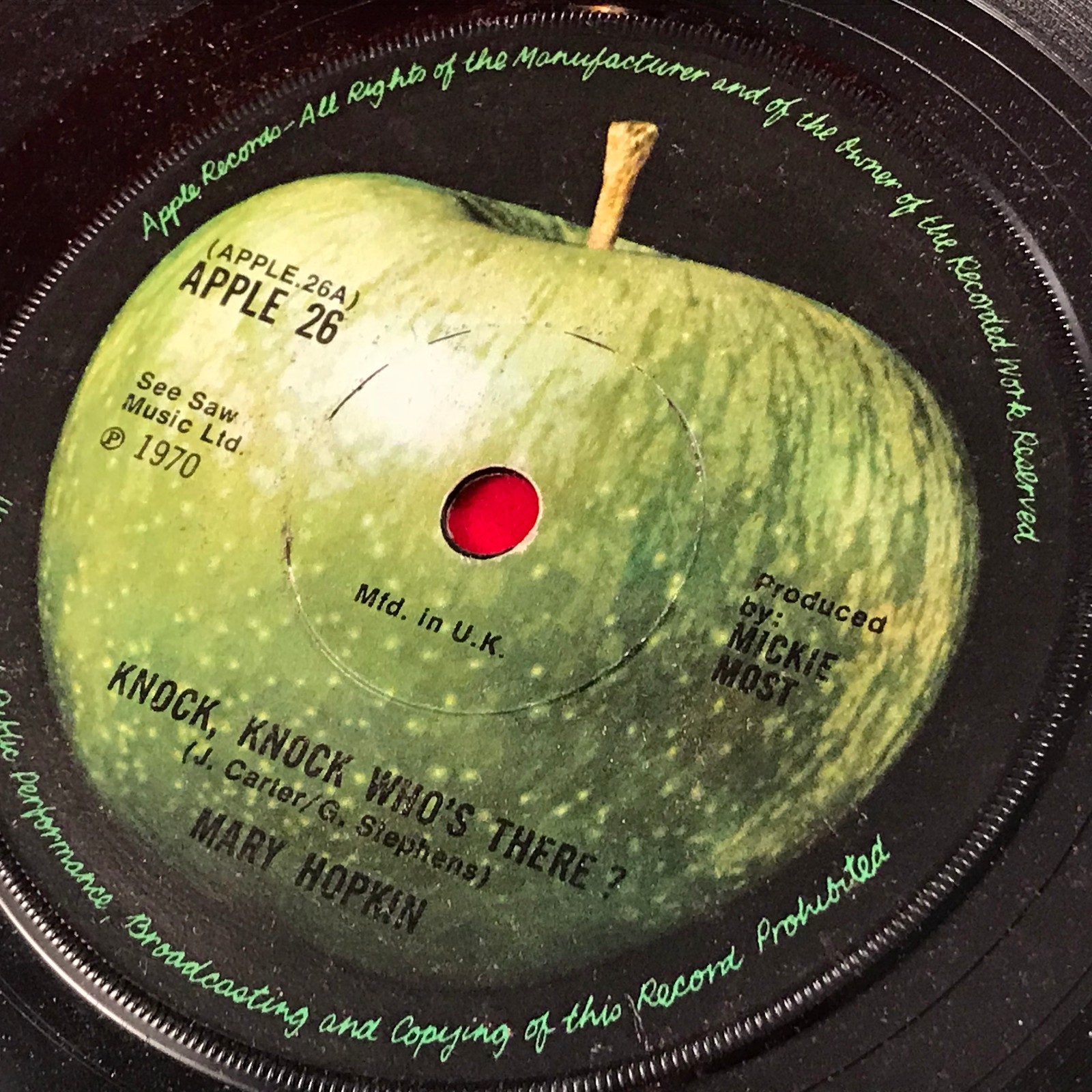 MARY HOPKIN Knock Knock Who’s There? 1970 UK 7″ vinyl single Apple 45 Eurovision