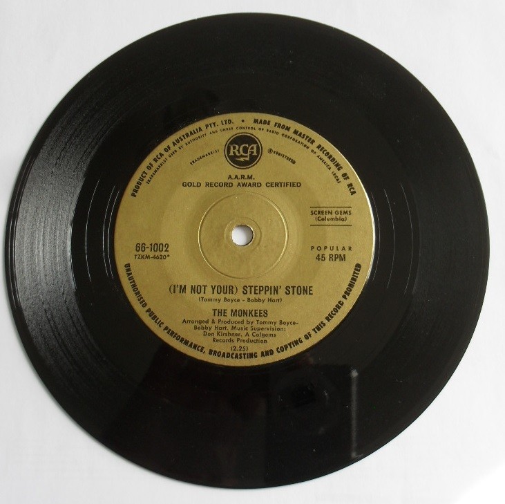 The Monkees Mickey Dolenz Mike Nesmith Jones Tork Import 60s 12″ LP & 2×7″ recor