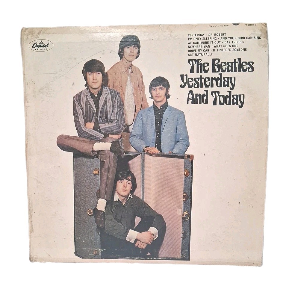 The Beatles ‎♫ Yesterday and Today ♫ Rare Apple Records Vinyl LP Trunk Cover