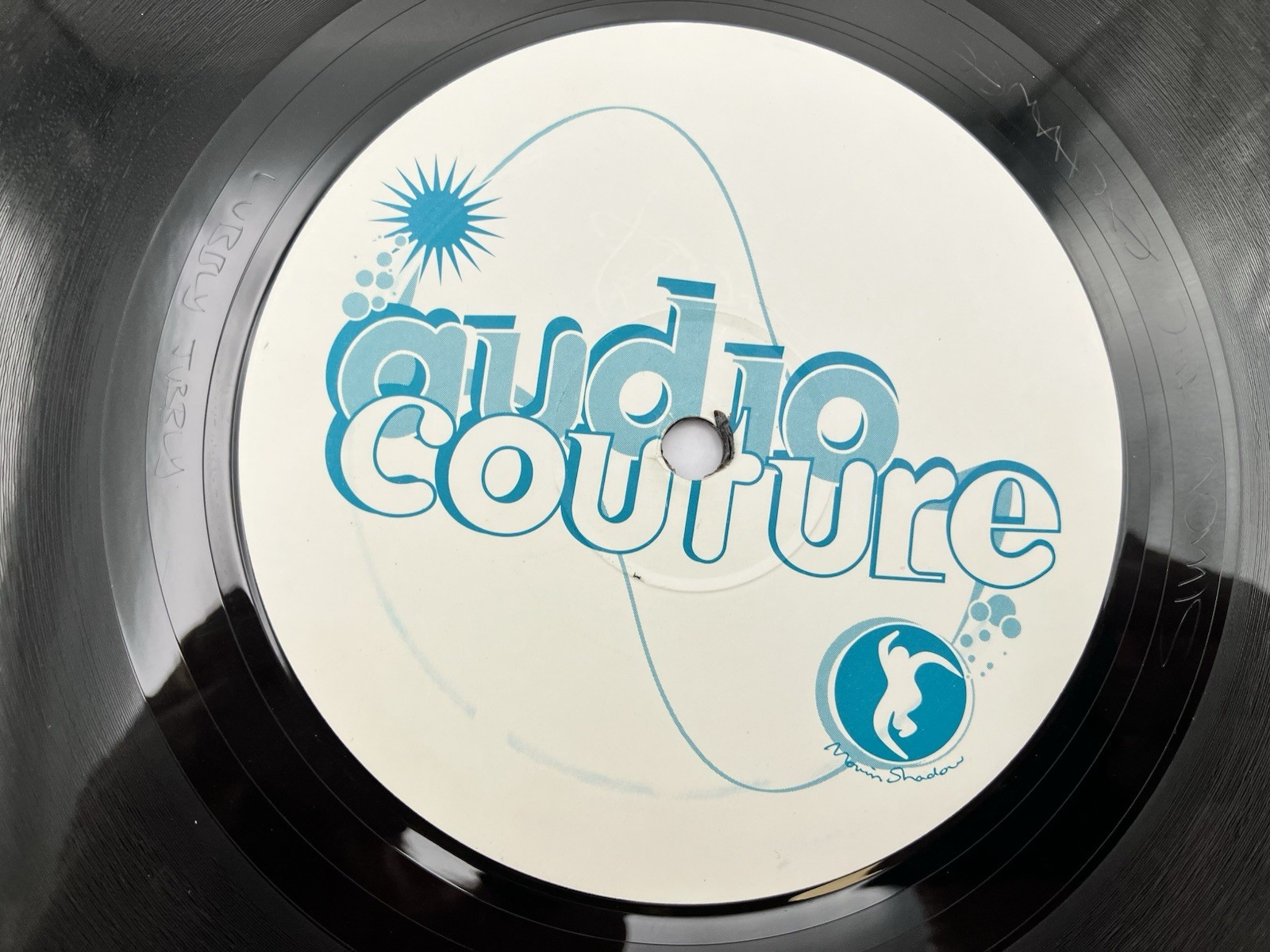 K – Invisible / Transmission Audio Couture 45 RPM Pantone 8481 1999