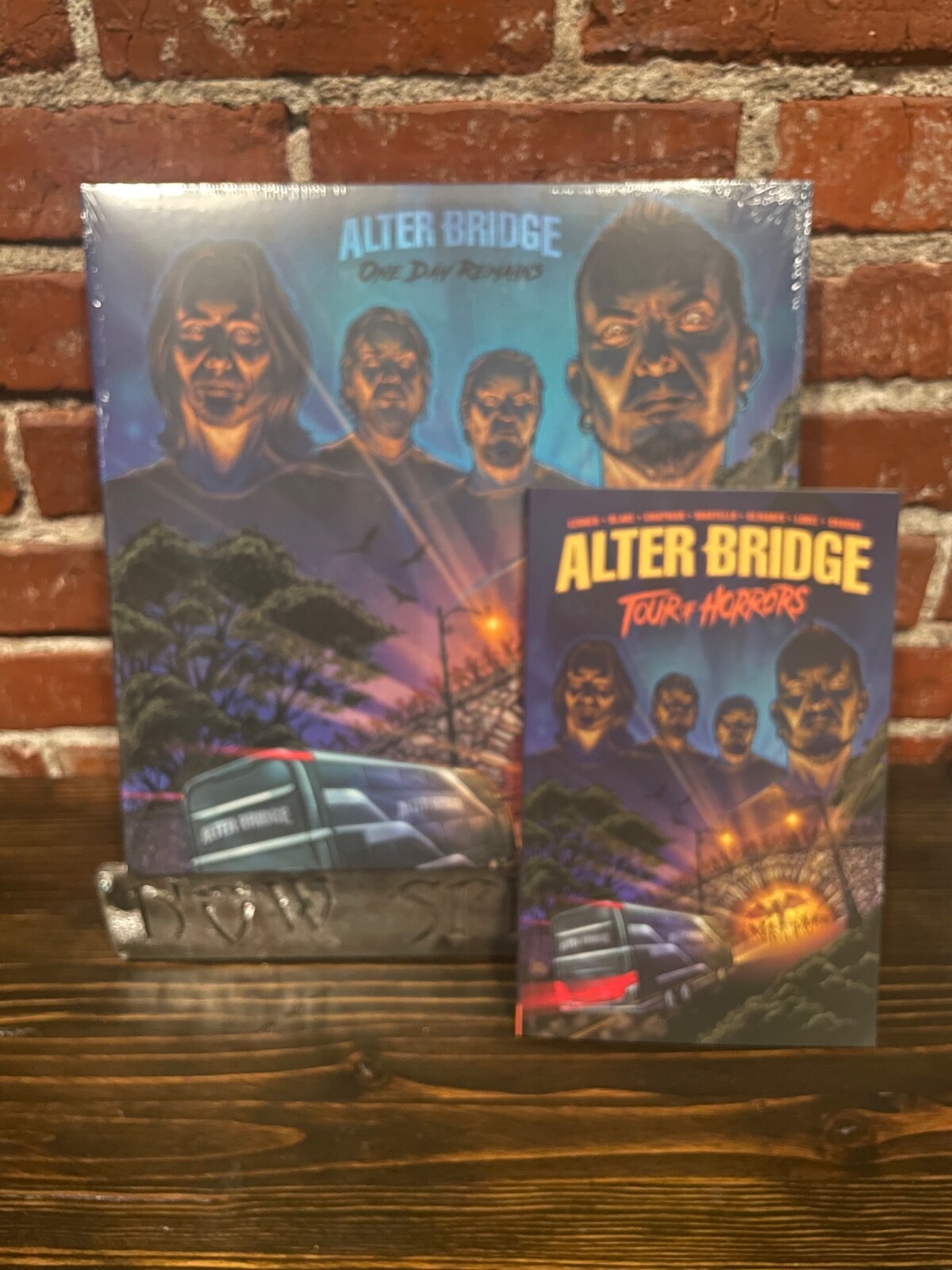 ALTER BRIDGE:One Day Remains LP w/ Graphic Novel Z2 Comics Edition Red Vinyl