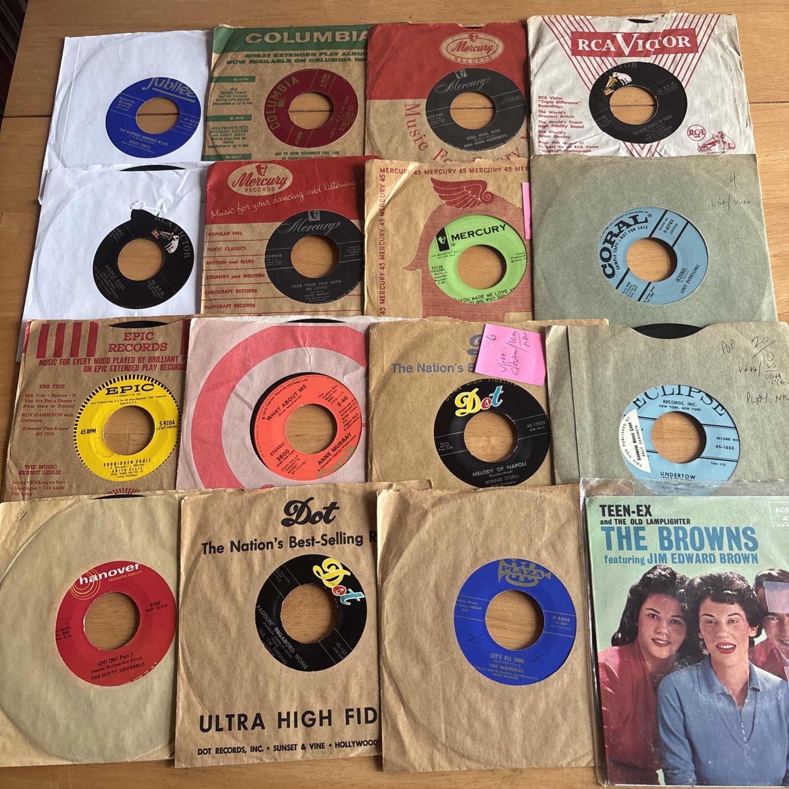 Lot Of 30 Pop Vocal And Jazz Vocal 45s Most Are Excellent