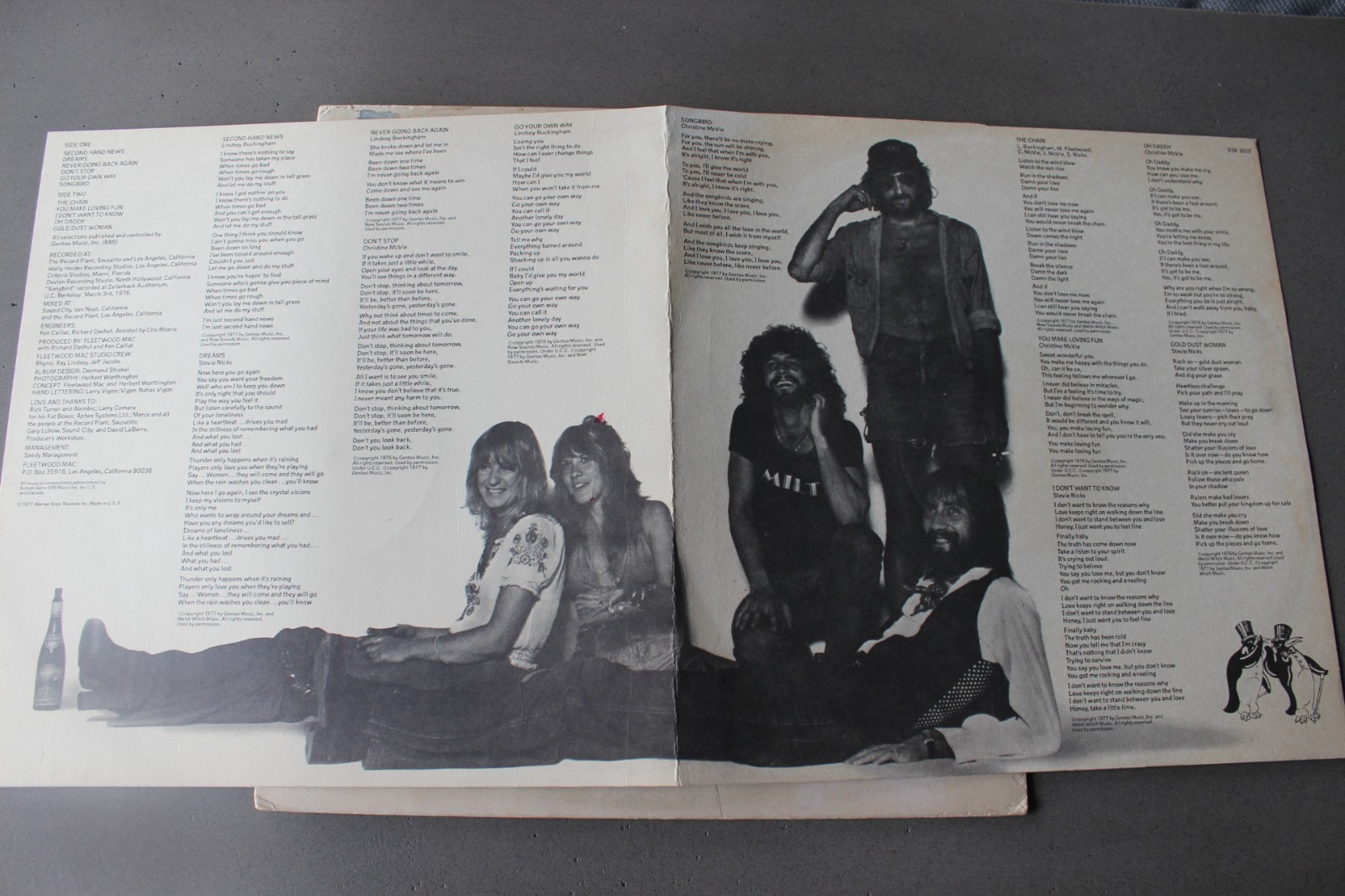 FLEETWOOD MAC – RUMOURS – WB RECORDS – BSK 3010 – DATE 1977 – INCLUDES INSERT